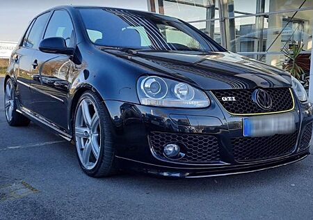 VW Golf GTI Volkswagen 2.0 DSG Pirelli
