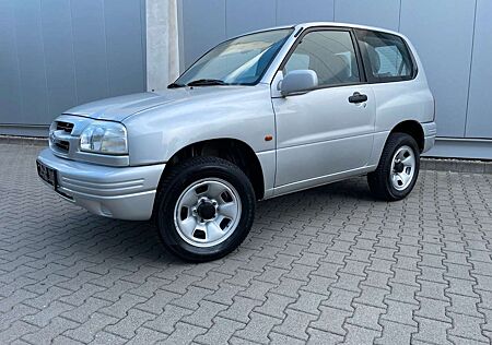 Suzuki Grand Vitara 2.0 4x4 3Türen Klima AHK 1.Hand
