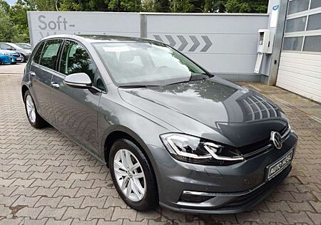 VW Golf Volkswagen 1.5 TSI DSG Highline*Navi*SHZ*LED*
