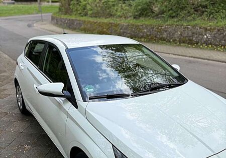 Hyundai i20 blue 1.2Select