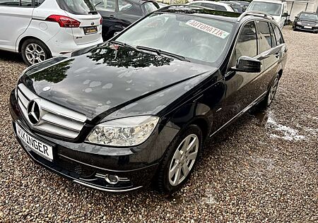 Mercedes-Benz C 180 T CGI BlueEff. Avantgarde Autom. * Navi * HU 03.27
