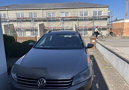 VW Passat Variant Volkswagen Trendline BlueMotion