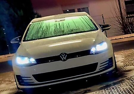 VW Golf GTI Volkswagen FSW, Scheckheftgepflegt, 8 Fach bereift, Sport
