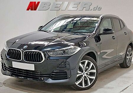 BMW X2 xDrive LED AHK Panorama Sportsitz HeadUp ACC Schi