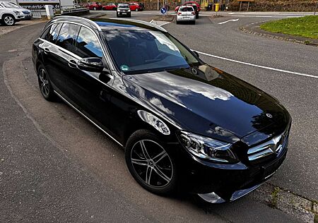 Mercedes-Benz C 180 T Avantgarde Multibeam Business plus