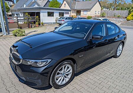 BMW 320 e Advantage Limo