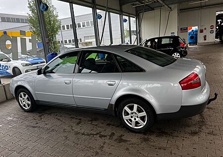 Audi A6 2.4 V6