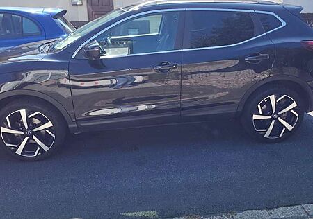 Nissan Qashqai 1.3 DIG-T TEKNA