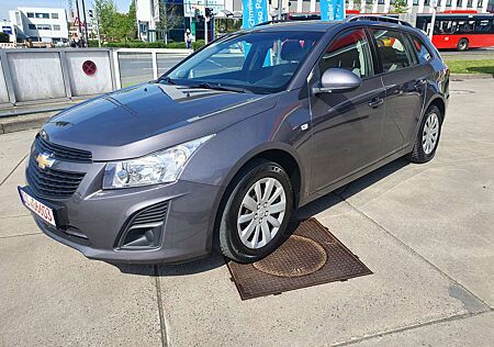 Chevrolet Cruze LS+