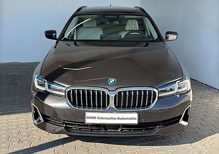 BMW 530 e xDrive Tour. Luxury Line Navi.Laserl.AHK.GD