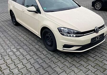 VW Golf Variant Volkswagen Golf VII Variant Diesel 2.0 TDI (BlueMotion Technology) DSG Comfortline