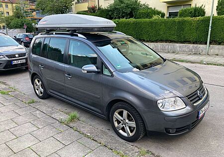 VW Touran Volkswagen 1.6 FSI Trendline