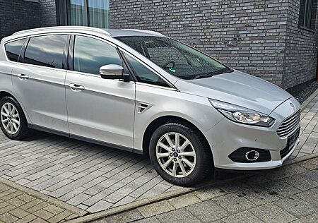 Ford S-Max Titanium 7 Sitze