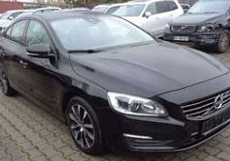 Volvo S60 Linje Svart*KAMERA*AHK*LEDER*PDC*