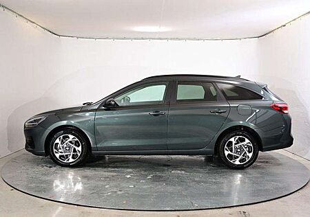 Hyundai i30 Kombi Family 1.5 T-GDI 7-Gang-DSG 103 kW (140 P...