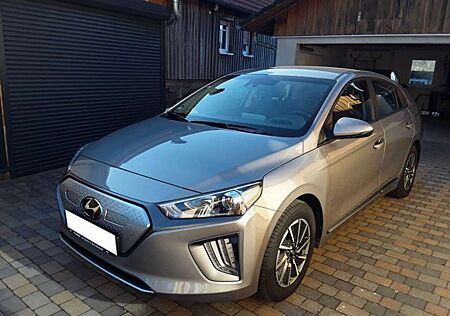Hyundai Ioniq Elektro mit Herstellergarantie bis 2029