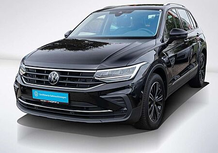 VW Tiguan Volkswagen 1.5 TSI DSG Active Kamera beh.Scheibe Navi
