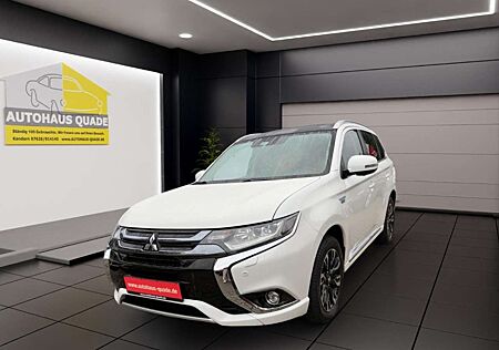 Mitsubishi Outlander PHEV Top 4WD 2.0 Plug-in Hybrid StandHZG Navi Lede