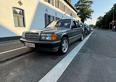 Mercedes-Benz 190 E 1.8