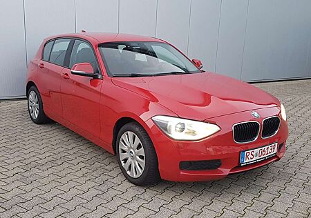 BMW 116i 116 Sport Line*XENON/2X PDC/NAVI/USW...*