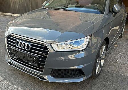 Audi A1 1.8 TFSI Sportback S tronic sport