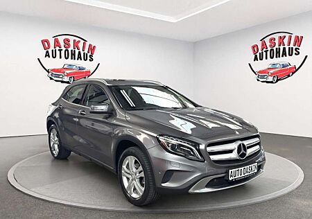 Mercedes-Benz GLA 200 Urban SCHECKHEFT/TÜV NEU/BI-XENON/KLIMA