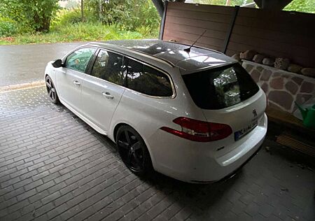 Peugeot 308 SW BlueHDi 180 EAT6 GT