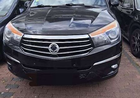 SsangYong Rodius 2.2 e-XDi220 Automatik 4WD Sapphire