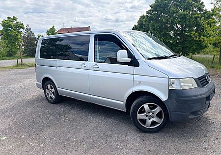 VW T5 Caravelle Volkswagen 1.9TDI 9 SITZER TÜV neu