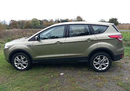 Ford Kuga 1.6 EcoBoost 4x4 Aut. Titanium
