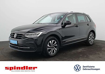 VW Tiguan Volkswagen Active 2.0 TDI / Navi, App, LED, ACC, SHZ
