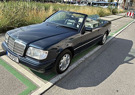 Mercedes-Benz E 220 Mercedes Cabriolet W124 Youngtimer EZ 1996