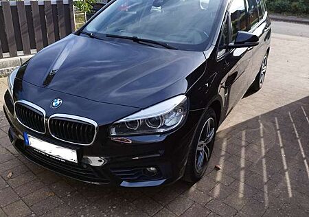 BMW 220 d xDrive Sport Line AHK, Pano, Inspekt.