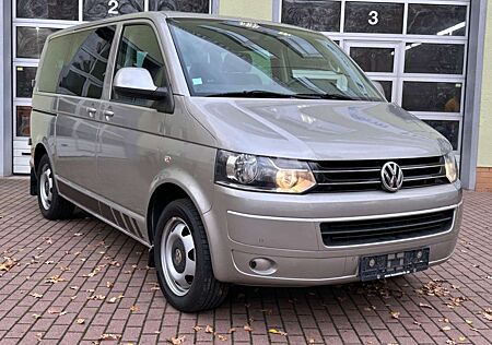 VW T5 Caravelle Volkswagen /4x4mot/KLIMA/8SITZER/HECKTÜ/STANDHZ