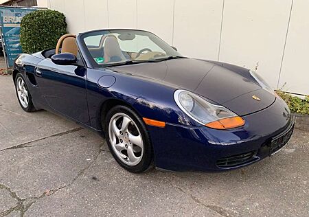 Porsche Boxster 2.7 wenig Km top Zustand