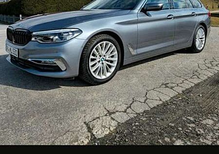 BMW 530d 530 Touring Aut. Luxury Line