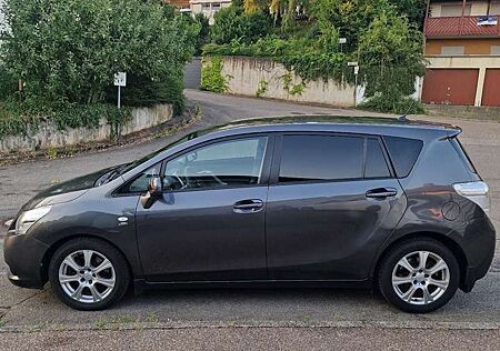 Toyota Verso 2.2 D-4D Automatik Travel