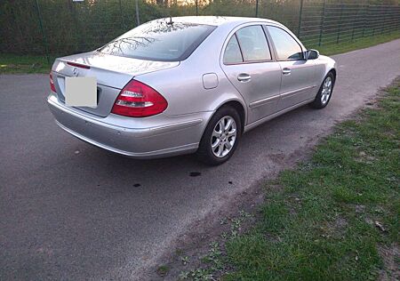 Mercedes-Benz E 320 ELEGANCE, 1. Hand, TÜV bis 02.2026,