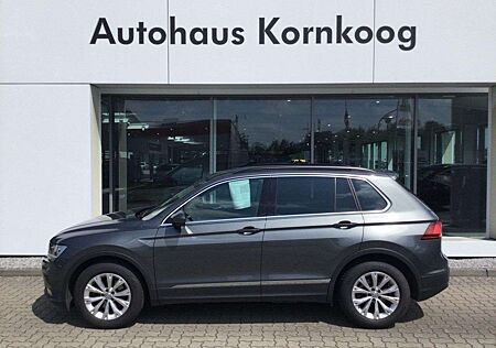 VW Tiguan Volkswagen 1.4 TSI BMT Comfortline LED NAVI ACC AHK