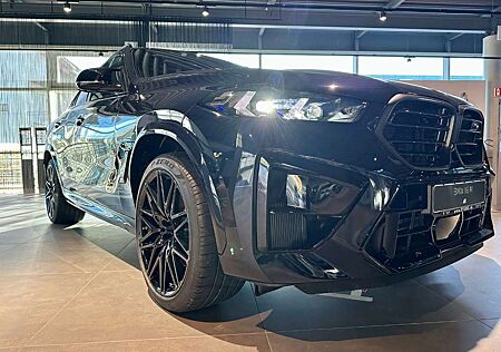 BMW X6 M Competition. CARBONSCHWARZ. INNO. COMFORT+.