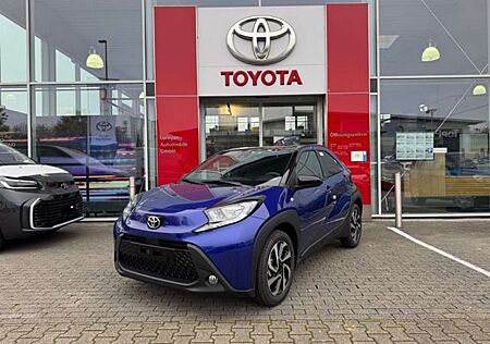 Toyota Others AYGO X 1.0 l Team D M/T Kam.+PDC+SHZ+ACC+Navi