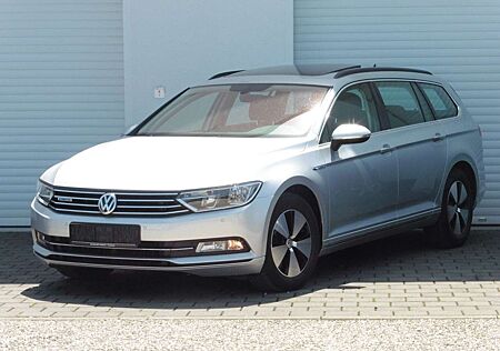 VW Passat Variant Volkswagen Passat 2.0 TDI Navi Panorama STHZG 8fach 102g