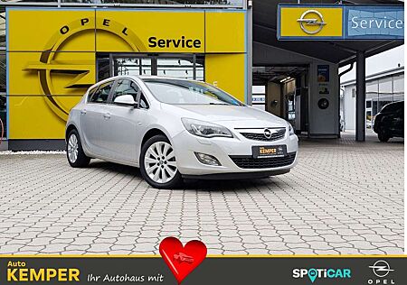 Opel Astra 1.6 Cosmo Autom. *SHZ*PDC*Xenon*Navi*