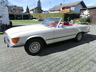 Mercedes-Benz 350 W107