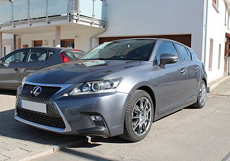 Lexus CT 200h Dynamic Line