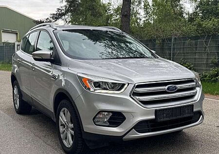 Ford Kuga 1.5 EcoBoost 2x4 Cool & Connect