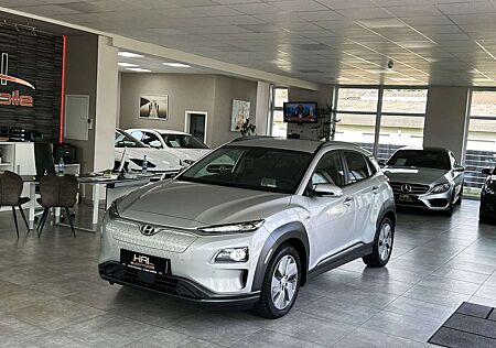 Hyundai Kona Premium Elektro 2WD/150KW/Leder