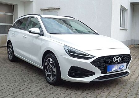 Hyundai i30 cw Style Klima NAVI Winterp.DAB Garantie