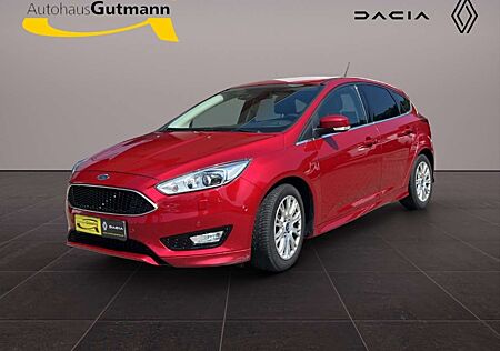 Ford Focus Titanium 1.5 EcoBoost Sportpaket Navi Leder Bi-Xen