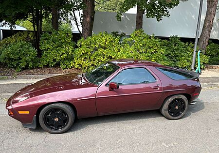 Porsche 928 S